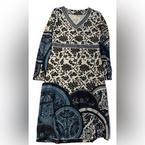 White Mark Black and Blue Long Sleeve Dress